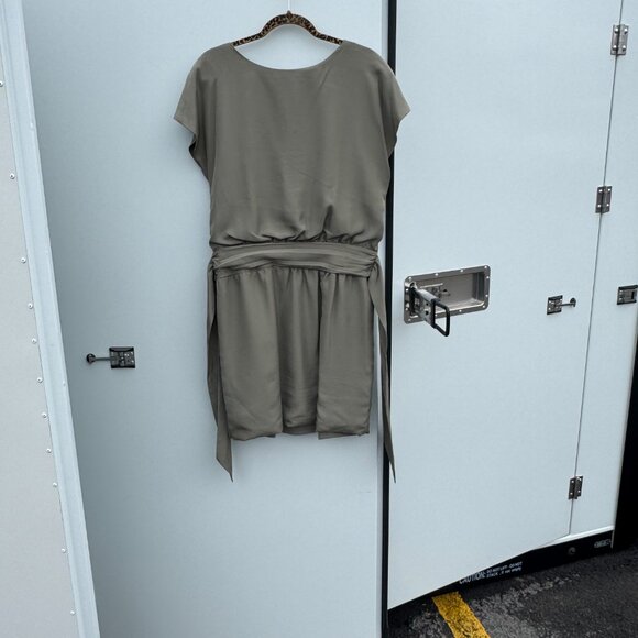 Kenneth Cole New York Olive Green Short Sleeve Belted Dress – Size 8 - Picture 3 of 3